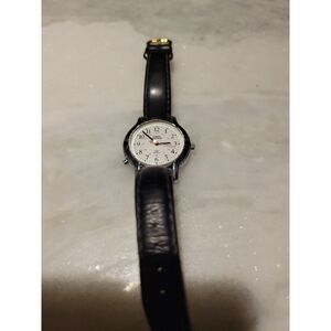 Vintage Timex Indiglo Quartz Womens Wrist Watch Silver‎ White Black Color
